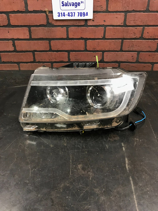 2011 2012 2013 Jeep Grand Cherokee SRT Left Driver Headlight XENON 080200073