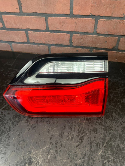 2014-2022 Jeep Grand Cherokee OEM Rear Driver LH Side Tail Light 68142945AF