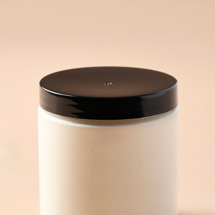 70/400 Black Straight Top Cap - F217 Liner - close-up