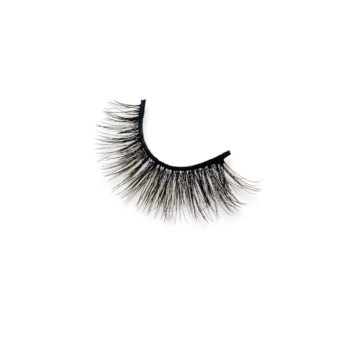 Ariana - Soft, Fluffy, Medium Cat-Eye Lashes