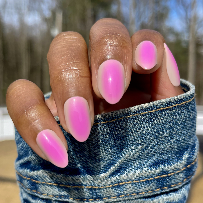Blush Aura - Press-On | Medium | Almond with bright pink radial effect on medium almond-shaped false nails for easy at-home mani