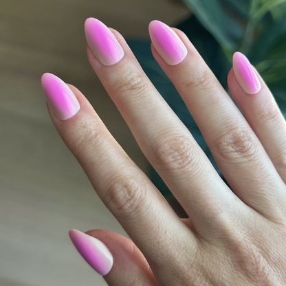 Blush Aura - Press-On | Medium | Almond medium almond-shaped false nails with bright pink radial effect for an easy at-home mani