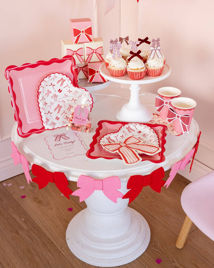 Bow Pattern Dinner Napkin