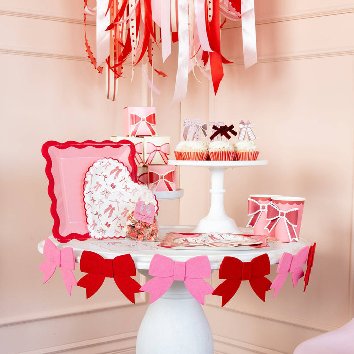 Bow Pattern Scalloped Heart Shapped Plate