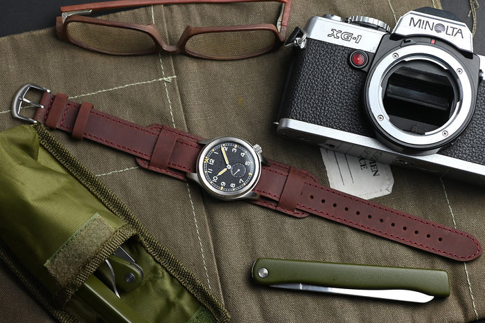 vario 1945 d12 field watch single pass mahoghany brown crazy horse leather with bund strap
