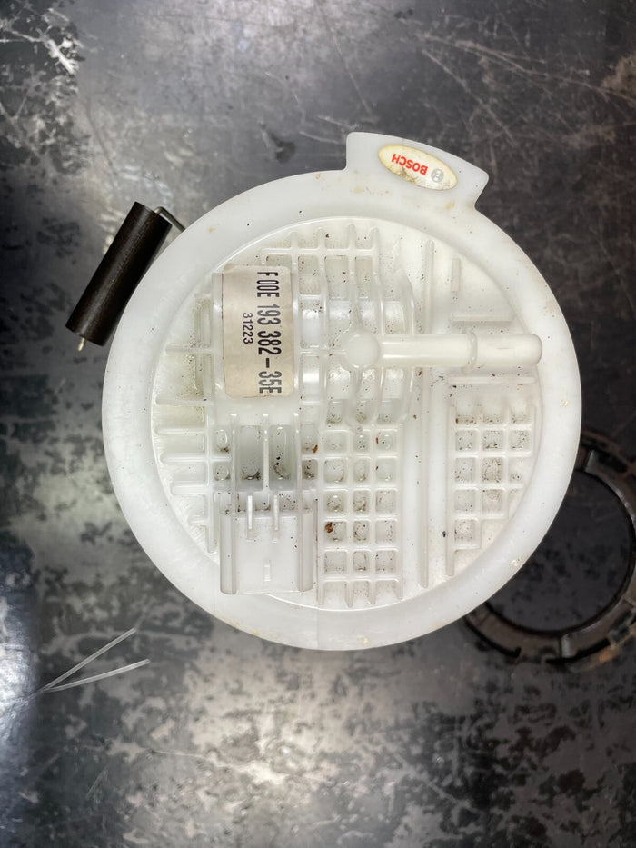 Fuel Pump Assembly Jeep Comander Grand Cherokee OEM 05143579AC