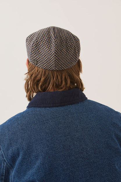 Unisex Hooligan Flat Cap in the color Navy/Sand Houndstooth - Men's Back View