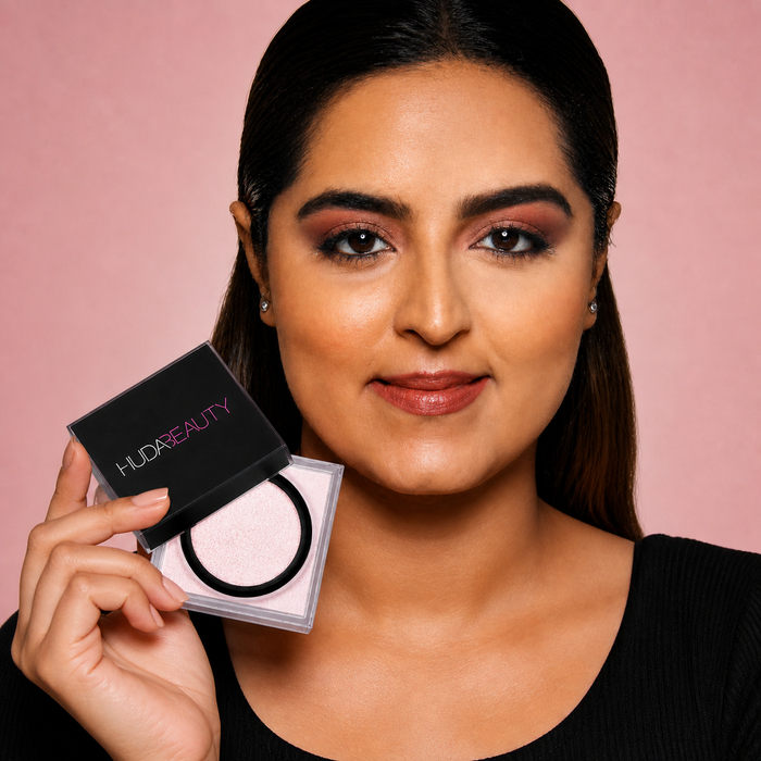 Huda Beauty Easy Bake Loose Baking & Setting Powder Cherry Blossom