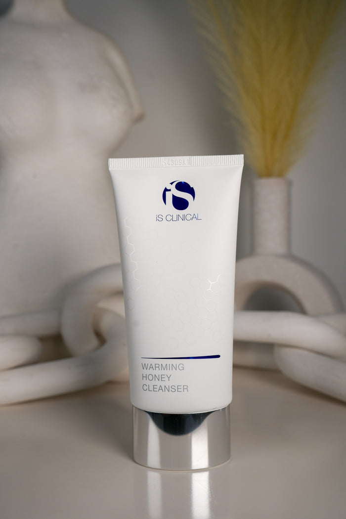 iS Clinical Warming Honey Cleanser