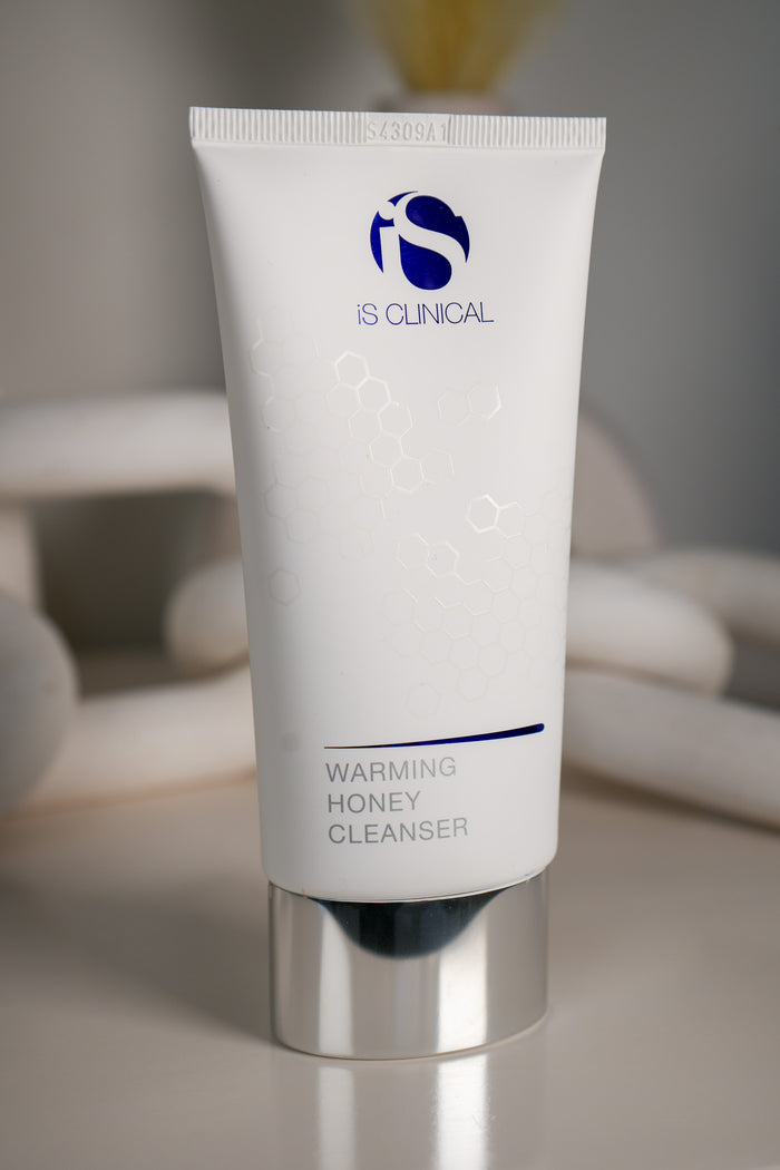 iS Clinical Warming Honey Cleanser