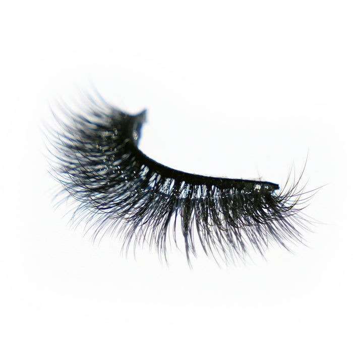 Jade - Cat-Eye Medium Density Lashes
