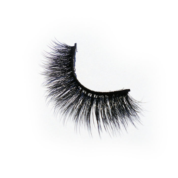 Jade - Cat-Eye Medium Density Lashes
