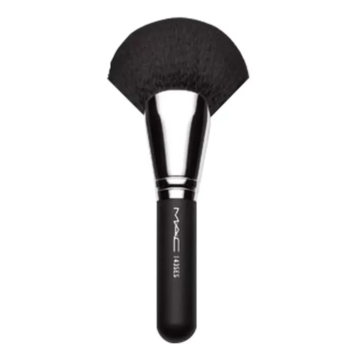 MAC Cosmetics 143SES Fan Bronzer Brush