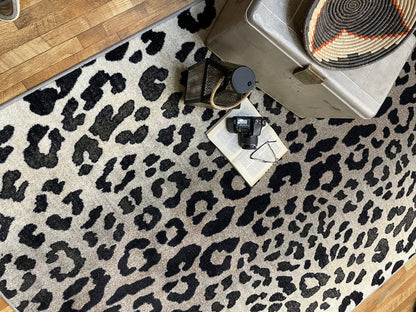 Image of an area rug, Mafaldi Snow Leopard - Silver