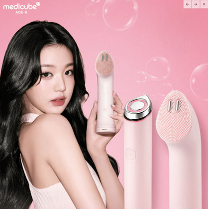 Medicube AGE-R Booster Cleanser