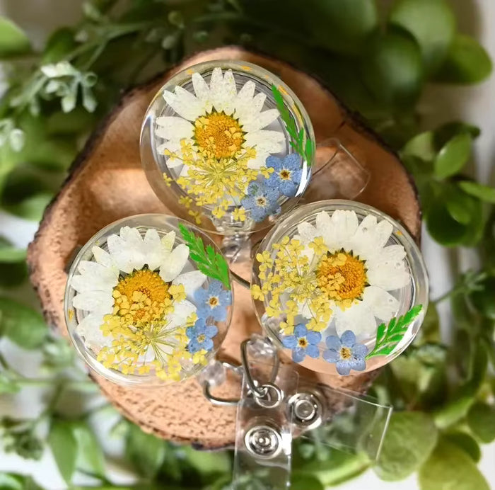 Pressed Flower Badge Reel - White and Yellow