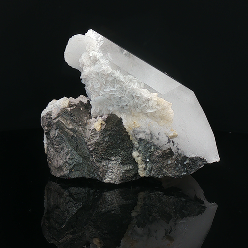Quartz, calcite on arsenopyrite