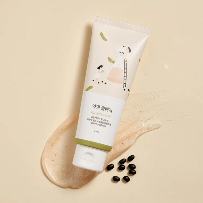 Enriched with soybeans, it deeply purifies while retaining essential moisture, making it ideal for all skin types.