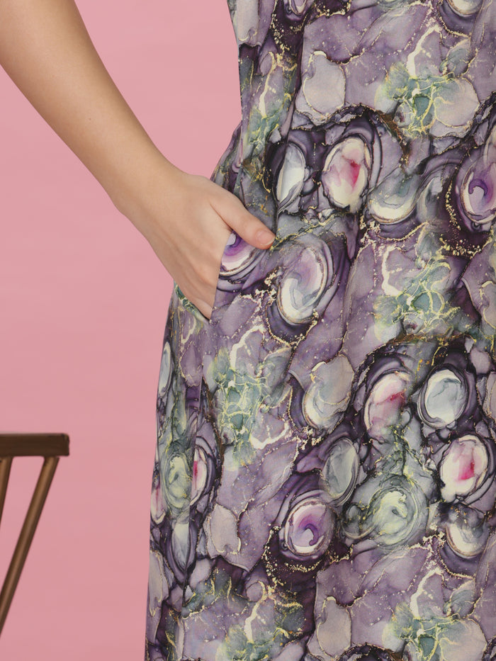 Breathable sleeveless rayon nighty with floral print and pocket