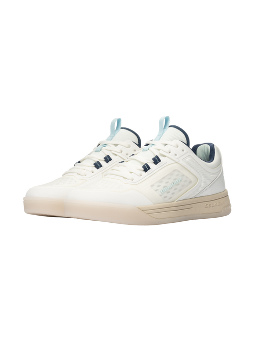 Selkirk Legacy Pro with InfiniGrip™ Women’s Pickleball Shoes.