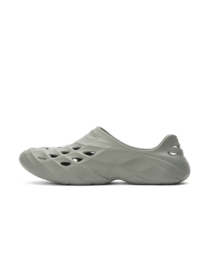 Lightweight gray Selkirk Sport Renew Pickleball Recovery Shoe with perforated upper for breathability