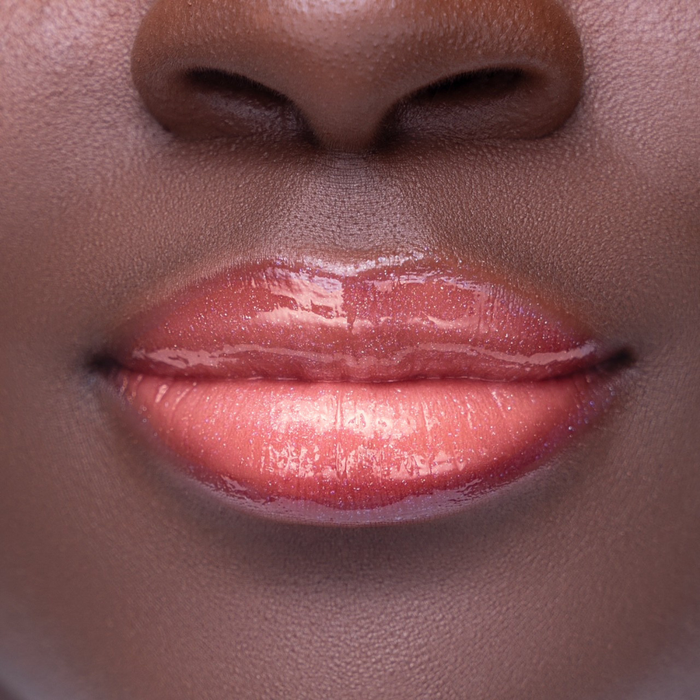 She's All That Glow Lip Oil