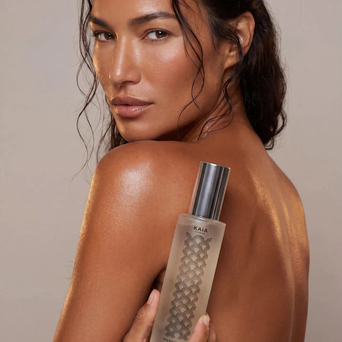 Kaia Naturals-The Body Refresh Body & Hair Deodorizing Mist - Water Lilly-Body-the-body-refresh_model-lifestyle-hero_01-The Detox Market |